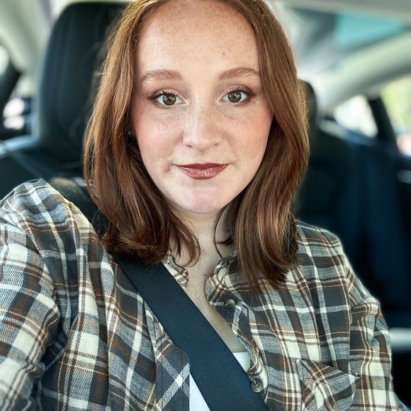 Meet your Posher, Lindsey - Picture 5 of 5